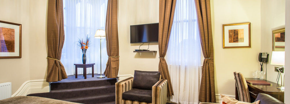 The Duke Of Edinburgh Hotel & Bar بارو في فرنيس المظهر الخارجي الصورة
