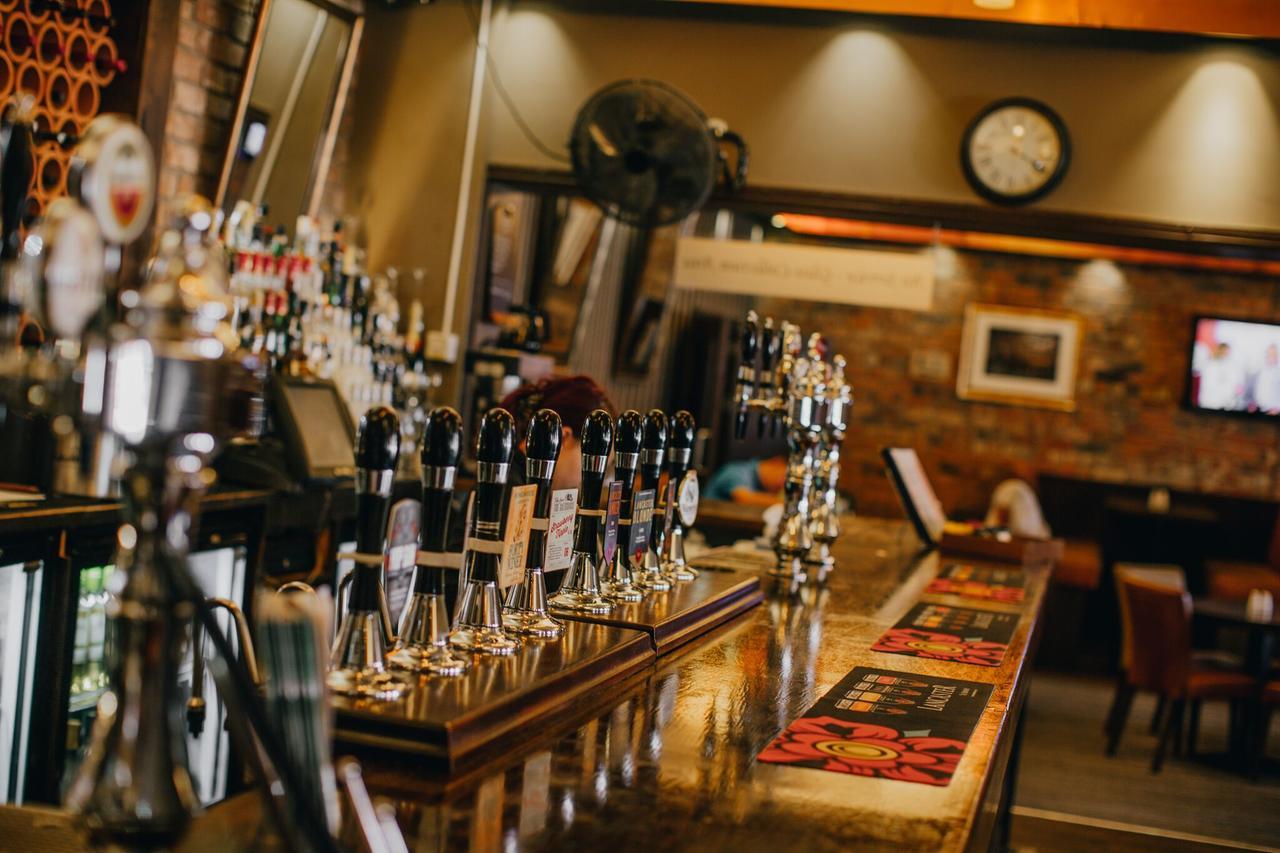 The Duke Of Edinburgh Hotel & Bar بارو في فرنيس المظهر الخارجي الصورة