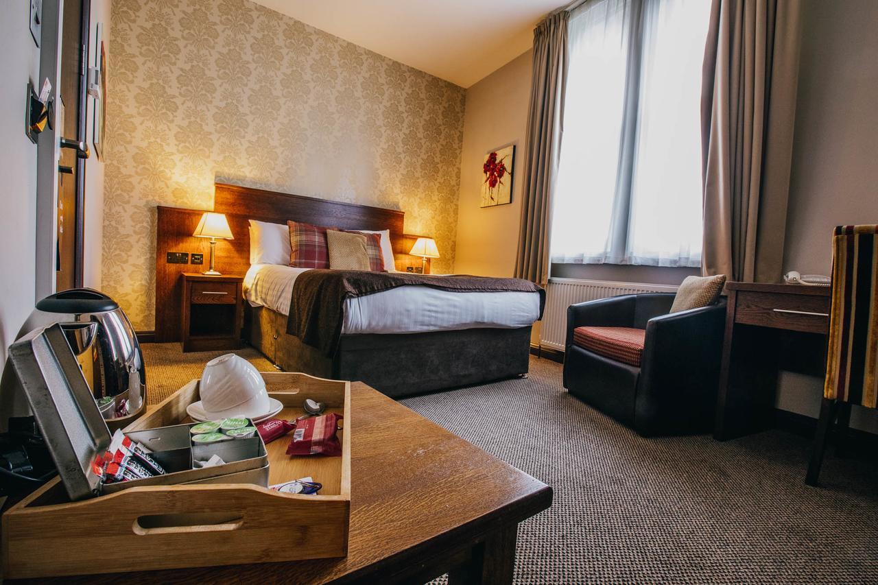 The Duke Of Edinburgh Hotel & Bar بارو في فرنيس المظهر الخارجي الصورة