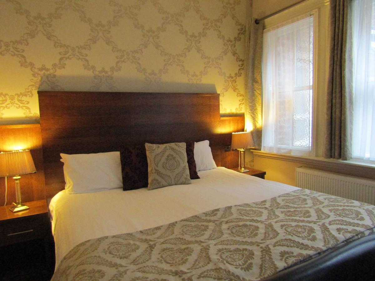 The Duke Of Edinburgh Hotel & Bar بارو في فرنيس المظهر الخارجي الصورة